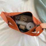 2023 Nylon Messenger Bag Women's New Trendy Dumpling Bags Lightweight Shoulder Bag Armpit Bags Simple Canvas Bag For Women